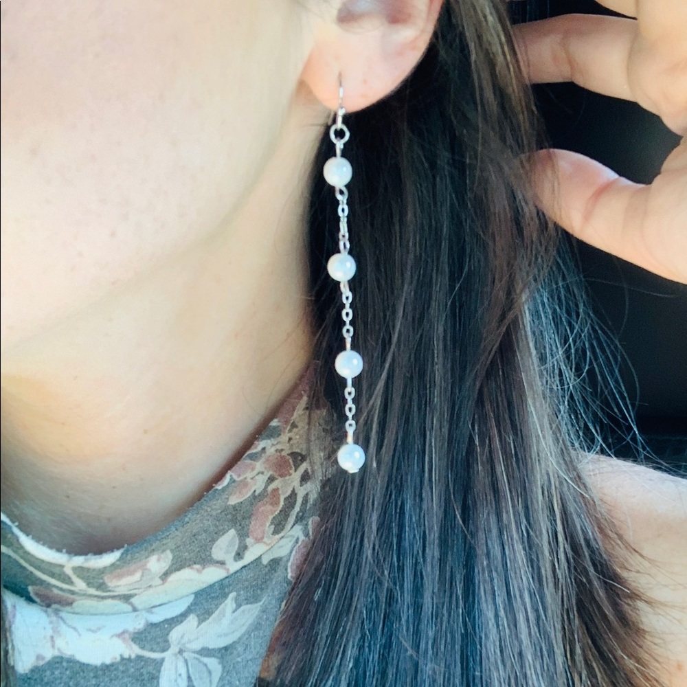 NWOT• Pearl Linear Drop Earrings